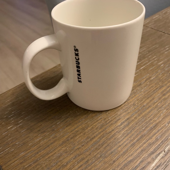 Two Starbucks Coffee Mugs 10 Fl oz White Ceramic w/Green Mermaid Logo - Picture 15 of 16